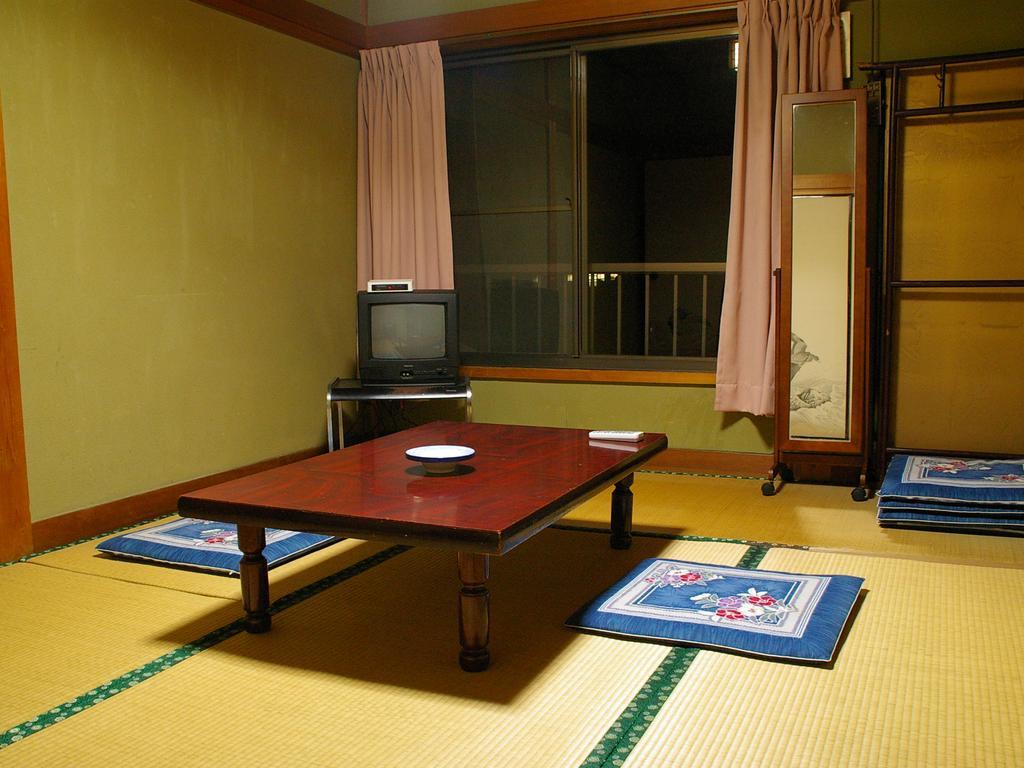 Nakasaya Hotel Kami  Buitenkant foto