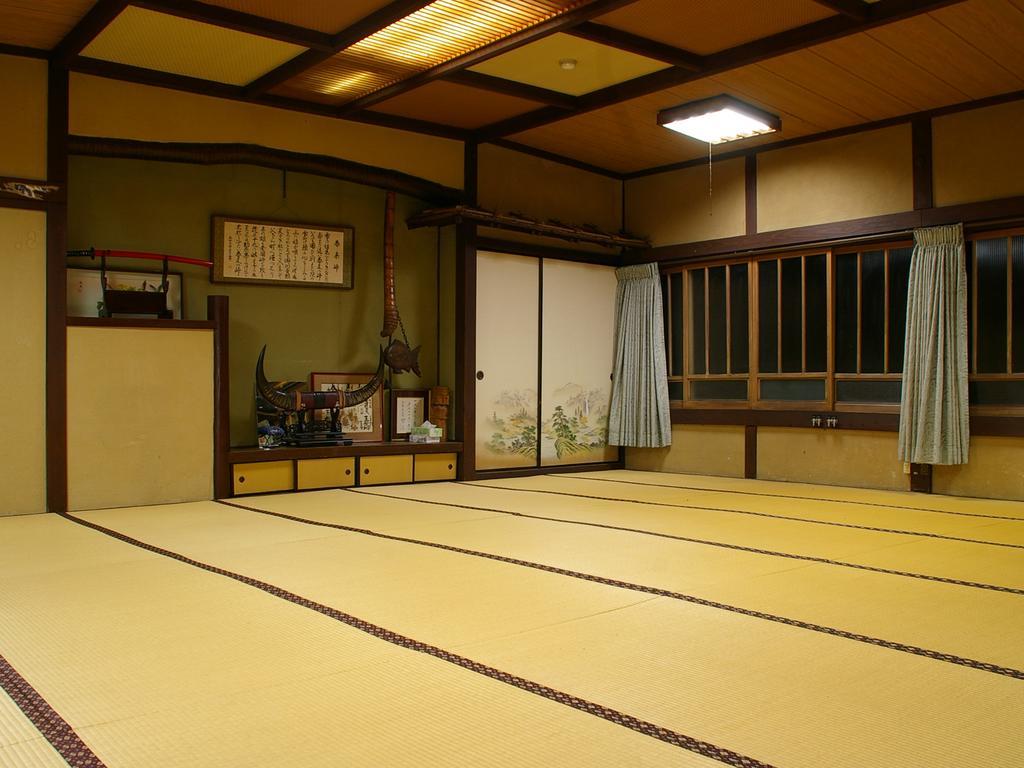 Nakasaya Hotel Kami  Buitenkant foto